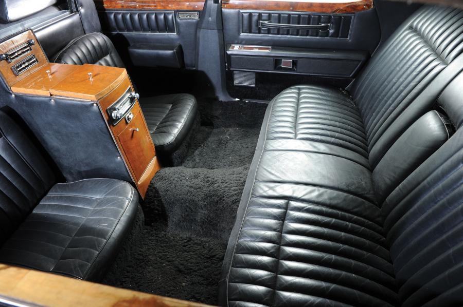  Lincoln Continental Stretch Limousine 1972 года  (фото 8 из 13)